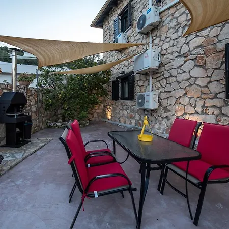 Villa Xigia Escape *